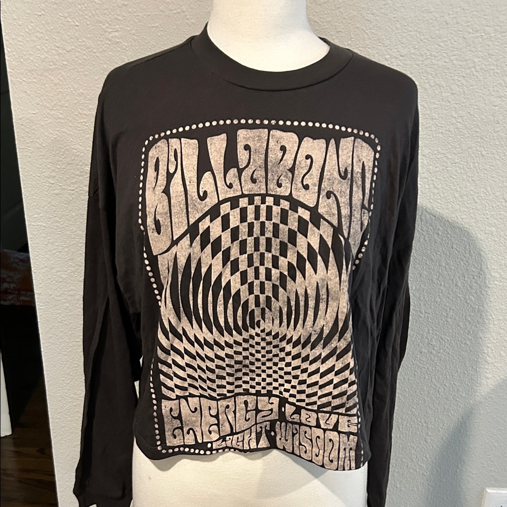 Billabong Black and Cream Graphic Tee